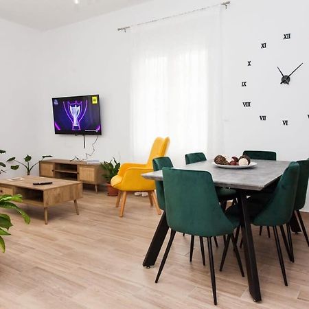 Beautiful New Apartment In Petralona Athen Exterior foto