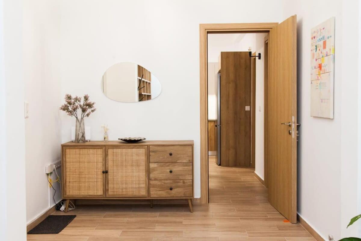 Beautiful New Apartment In Petralona Athen Exterior foto
