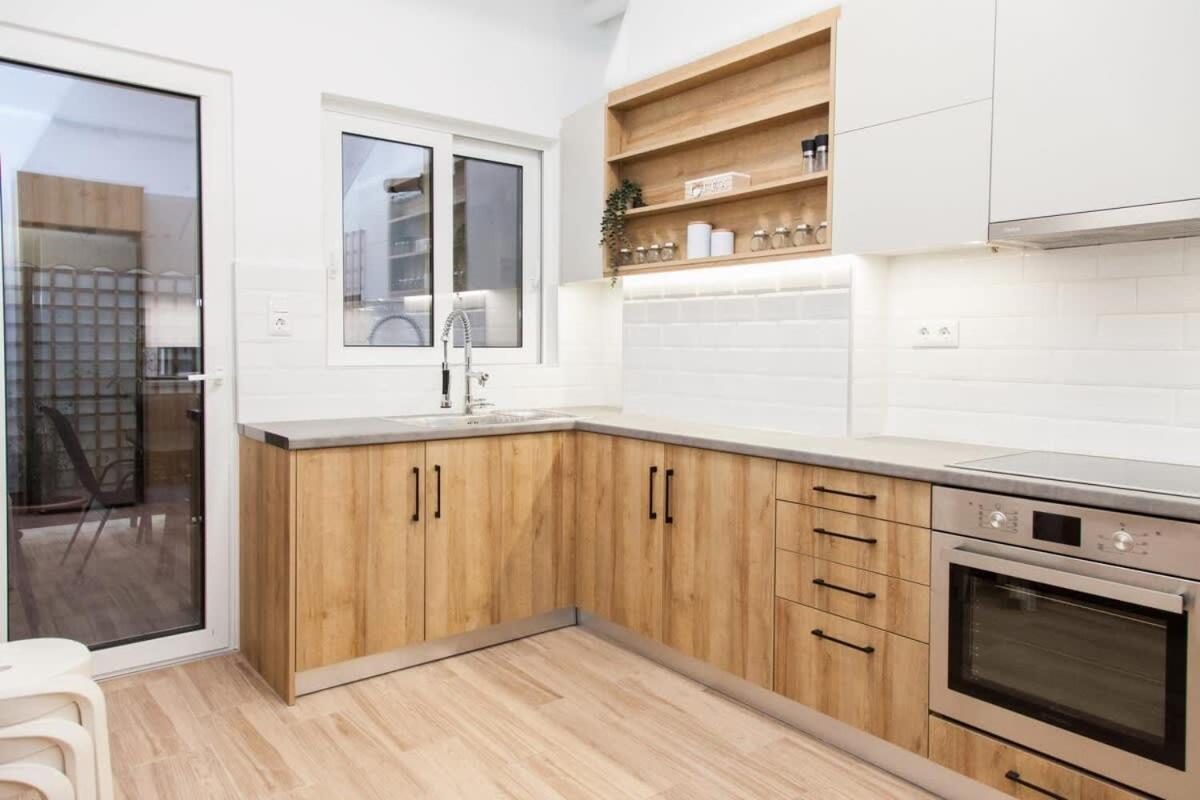Beautiful New Apartment In Petralona Athen Exterior foto