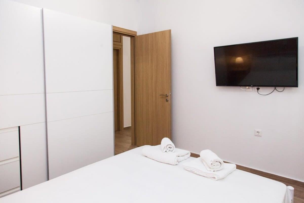 Beautiful New Apartment In Petralona Athen Exterior foto